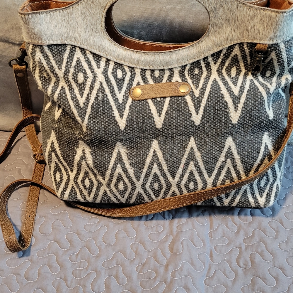 Myra bag